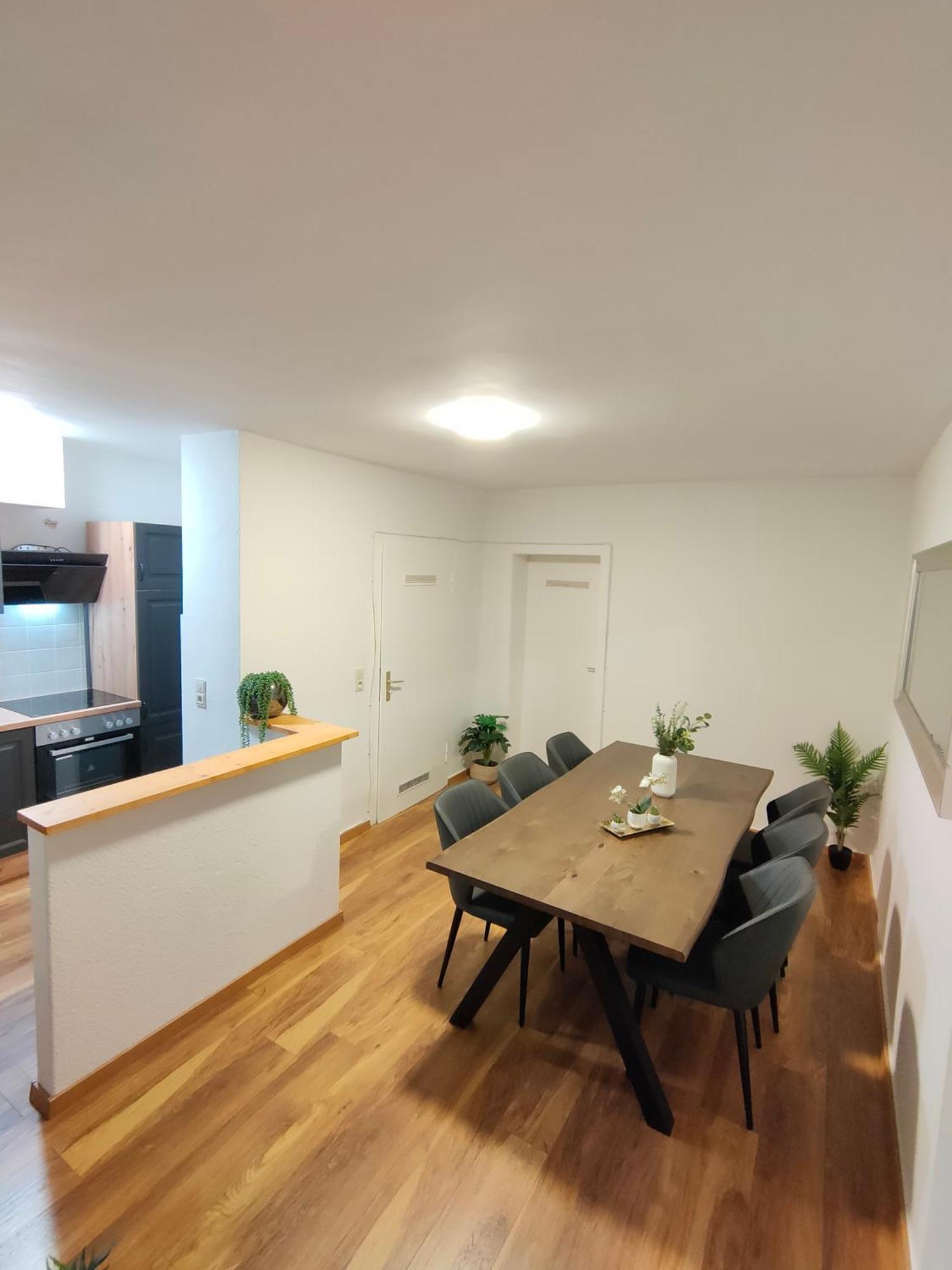 Large Central Apartment - Modern & Fully Equipped - Near Fair 쾰른 외부 사진