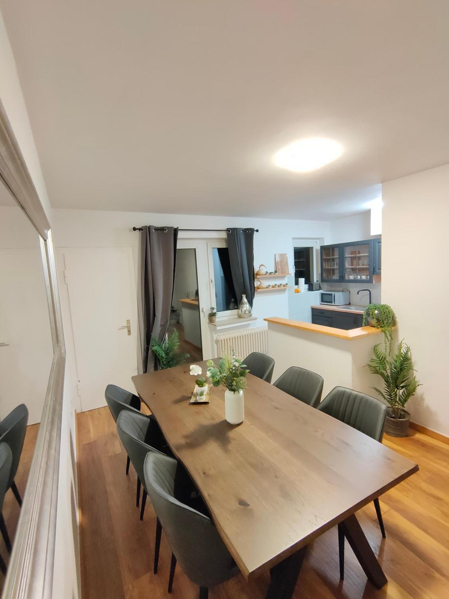 Large Central Apartment - Modern & Fully Equipped - Near Fair 쾰른 외부 사진