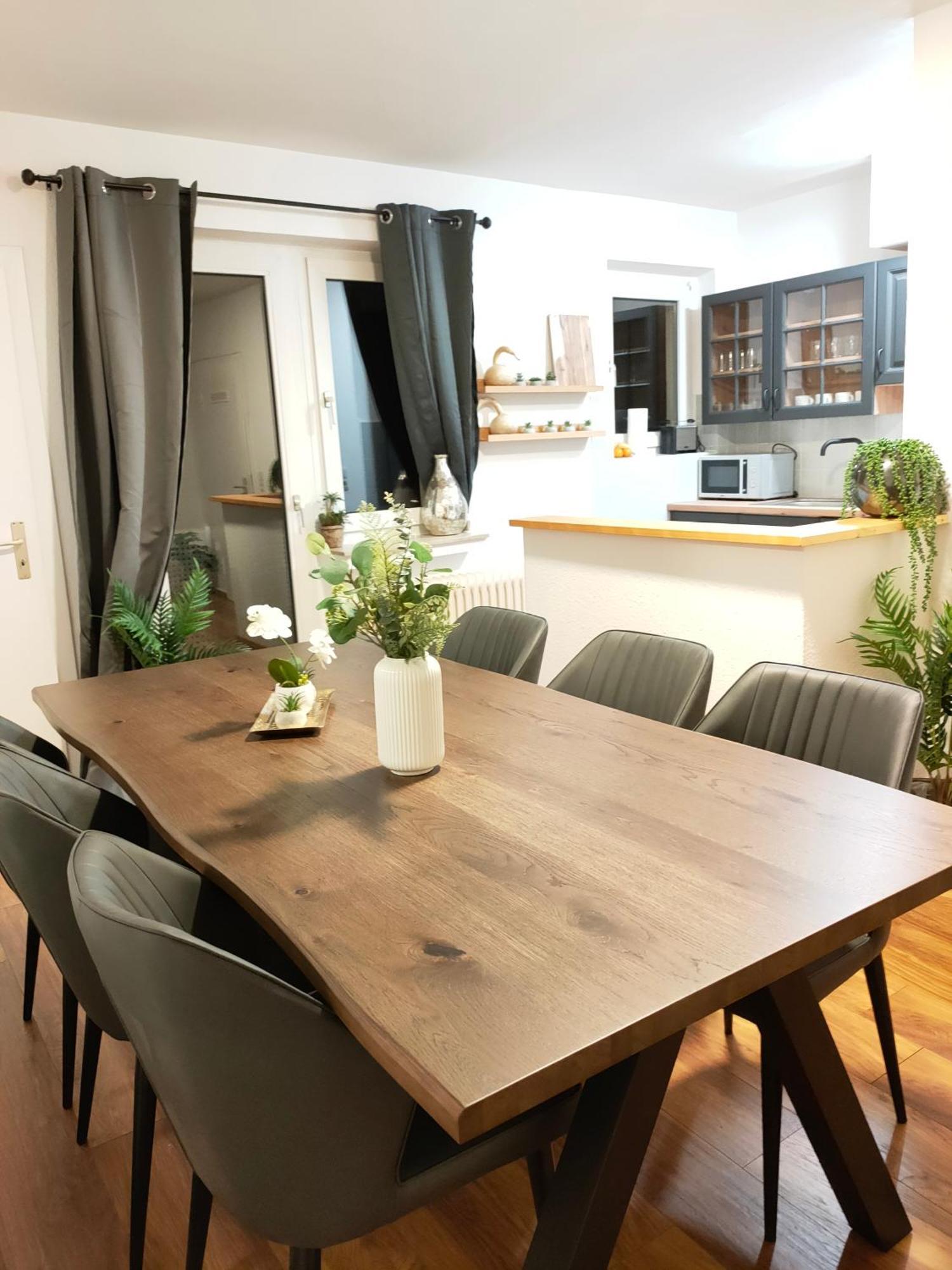 Large Central Apartment - Modern & Fully Equipped - Near Fair 쾰른 외부 사진