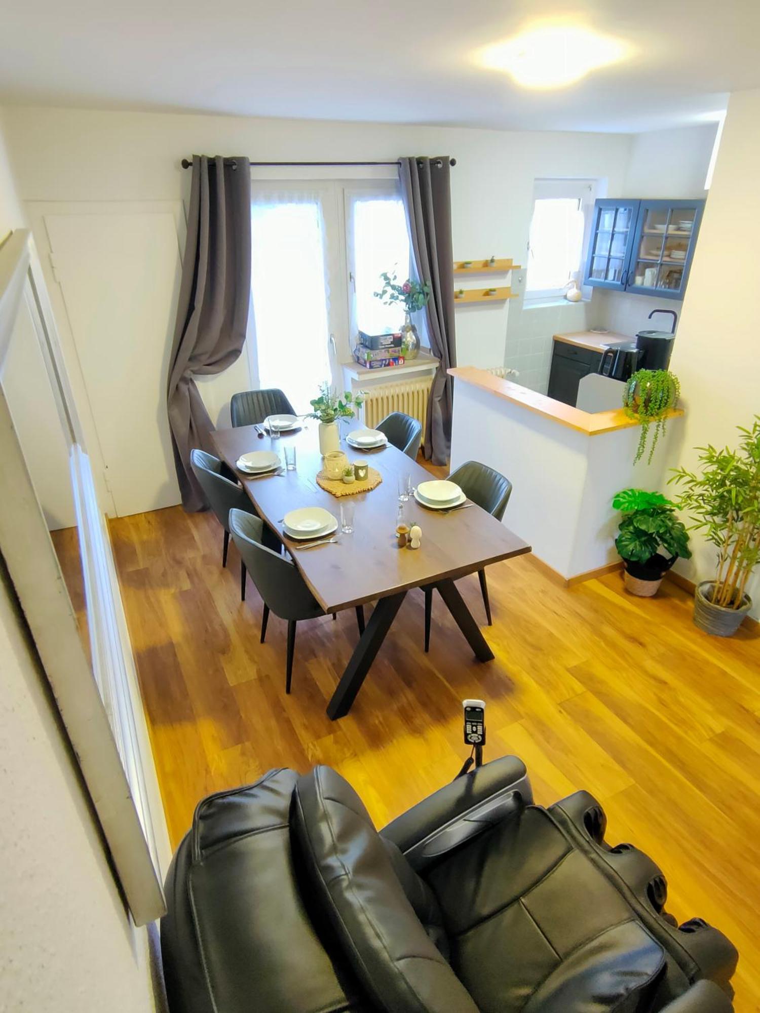 Large Central Apartment - Modern & Fully Equipped - Near Fair 쾰른 외부 사진
